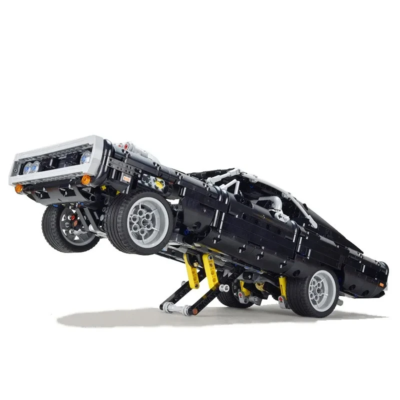 Fast & Furious - Dom's Dodge Charger - 1077 Pieces